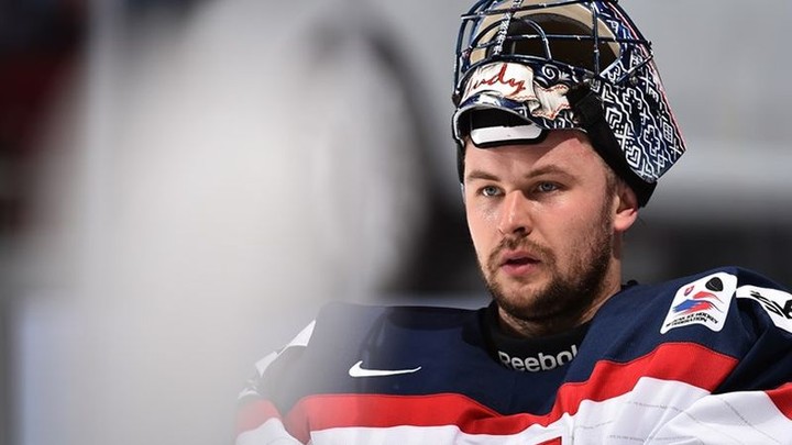 Július Hudáček pokračuje v KHL. S kým podpísal zmluvu?